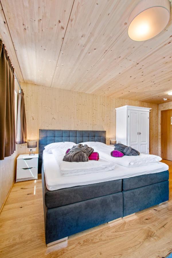 Haus Berghof Bed and Breakfast Schröcken Exteriör bild