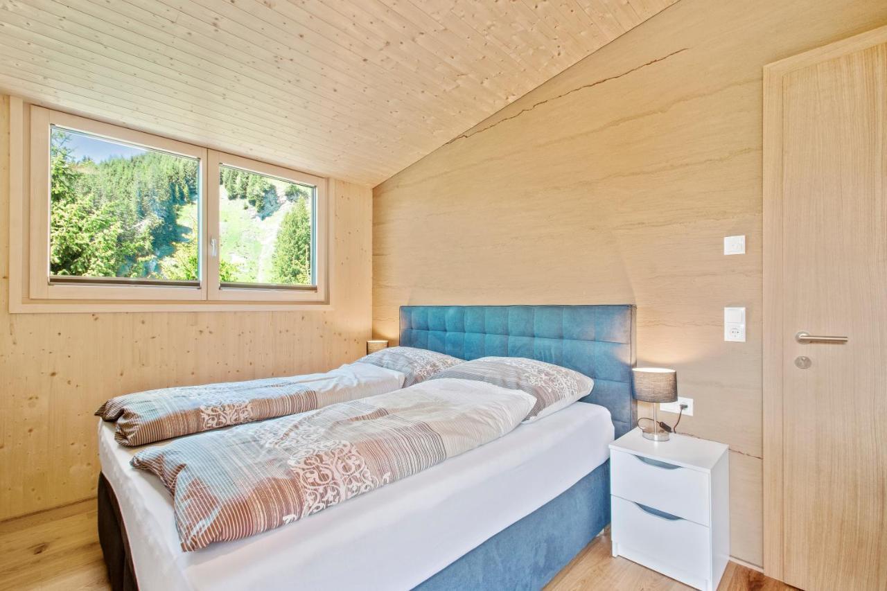 Haus Berghof Bed and Breakfast Schröcken Exteriör bild